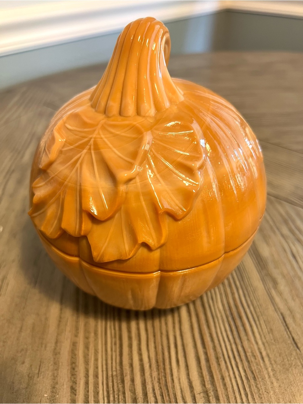 Longaberger Slag Glass Pumpkin Dish - Stamped, Circa 2003 - Picture 8 of 8